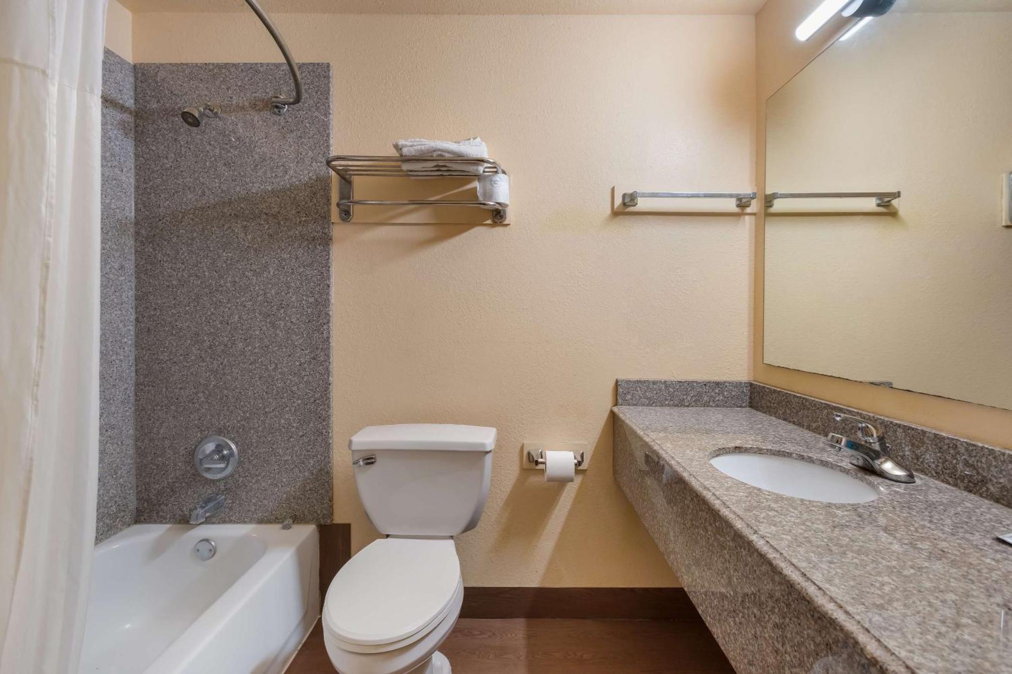 ניו אורלינס Rodeway Inn & Suites East מראה חיצוני תמונה